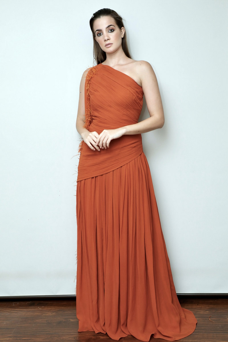 one-shoulder-gown-with-pleated-body-and-one-side-drape-with-fur-big